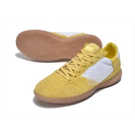 Nike Streetgato IC Small Sided - Saturn Gold_White_Gum Light Brown